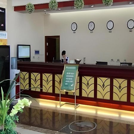 Greentree Inn Tianjin Wuqing Distric Bohai Market Eksteriør billede